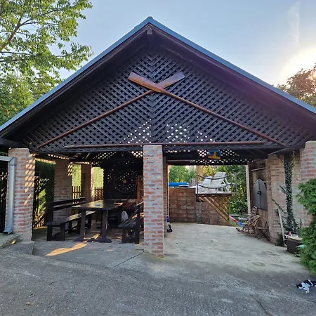 Kuca Za Odmor Asak- Holiday home Nestin