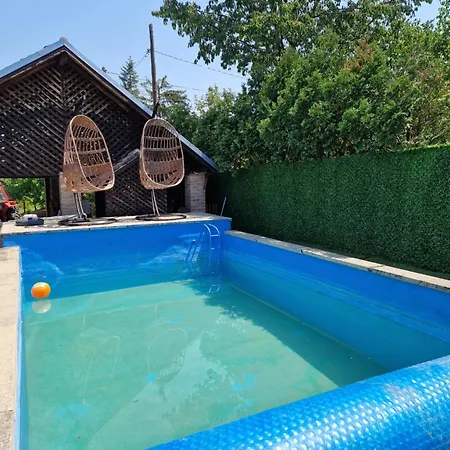 Kuca Za Odmor Asak- Holiday home Nestin